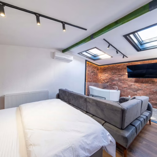 VIP Roof Studio