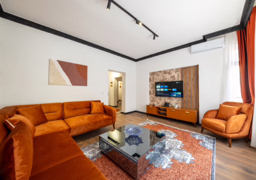 3 Bedrooms 6+1 People