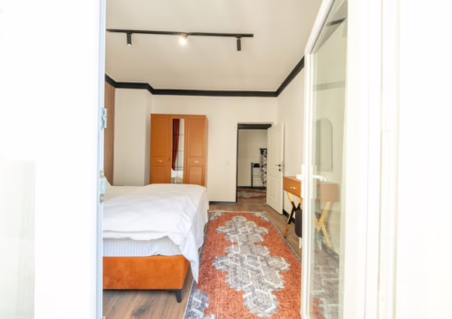 3 Bedrooms 6+1 People