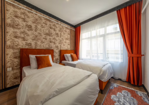 3 Bedrooms 6+1 People