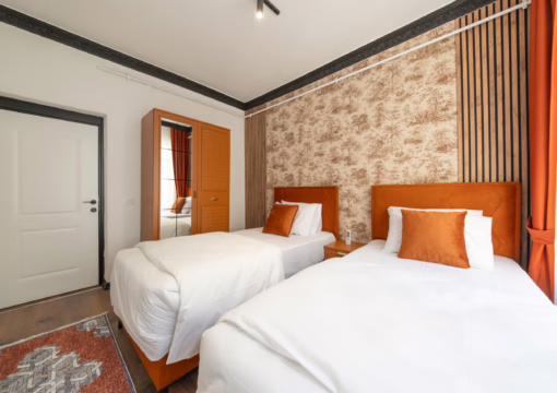 3 Bedrooms 6+1 People