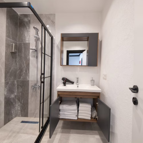 3 Bedrooms Apartment 7+1 People