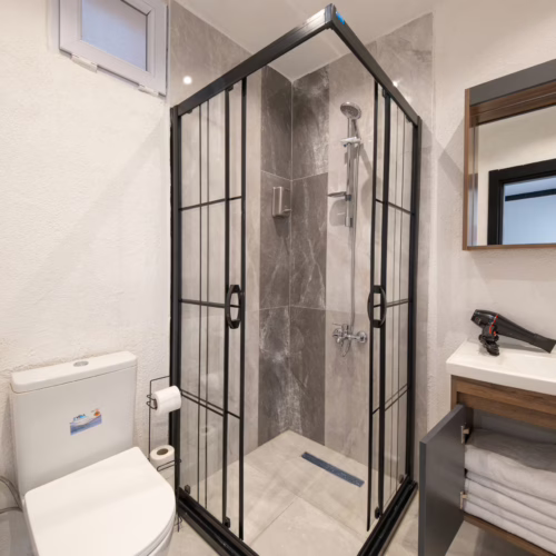 3 Bedrooms Apartment 7+1 People