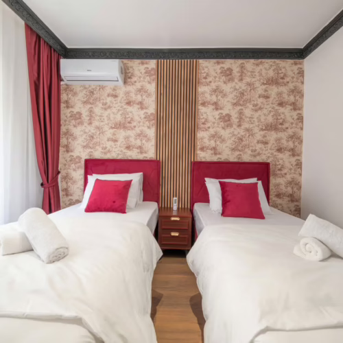 3 Bedrooms Apartment  6+1 people